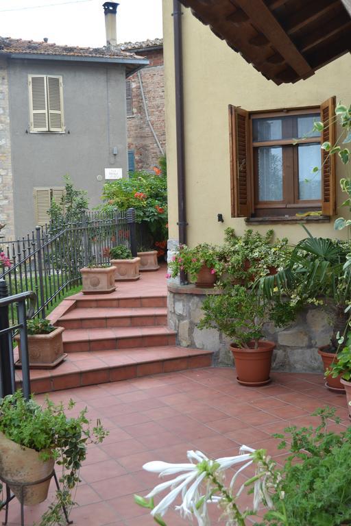 Gasthaus Borgo San Savino Exterior foto